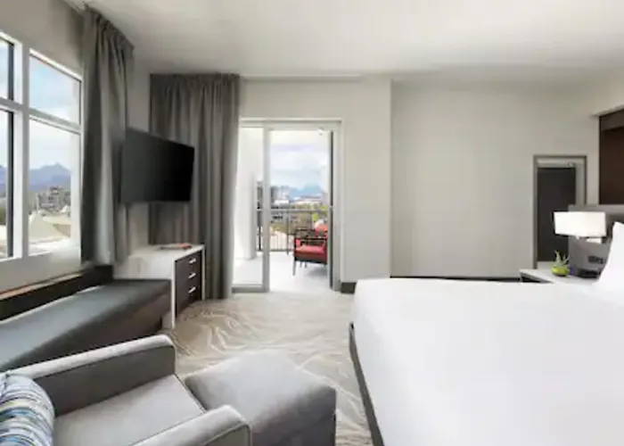Hotel Doubletree By Hilton Downtown Convention Center