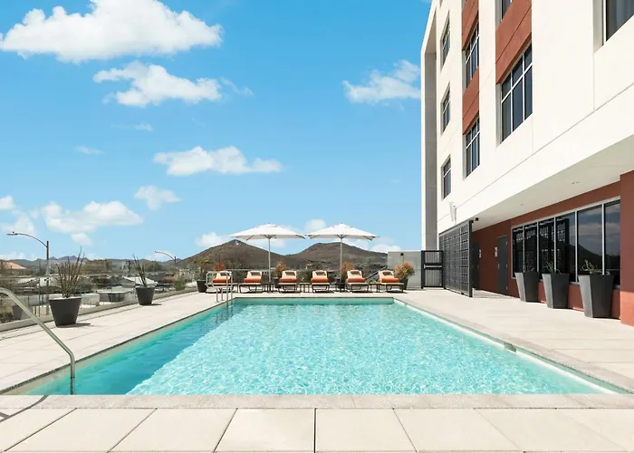 Doubletree By Hilton Downtown Convention Center Hotel