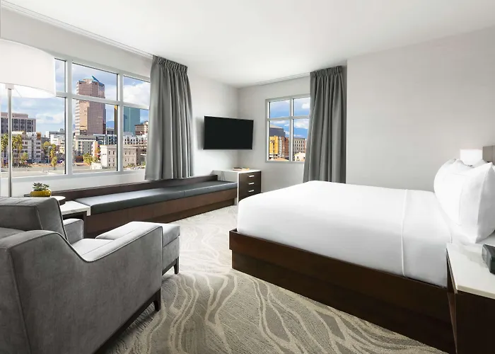 Hotel Doubletree By Hilton Downtown Convention Center 4*
