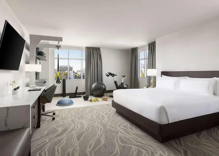 Doubletree By Hilton Downtown Convention Center 4*