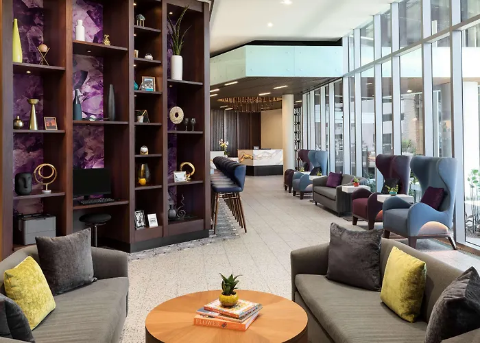 Doubletree By Hilton Downtown Convention Center